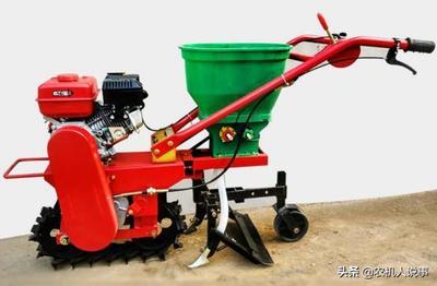 现代农耕好帮手 一体化的施肥翻地农机